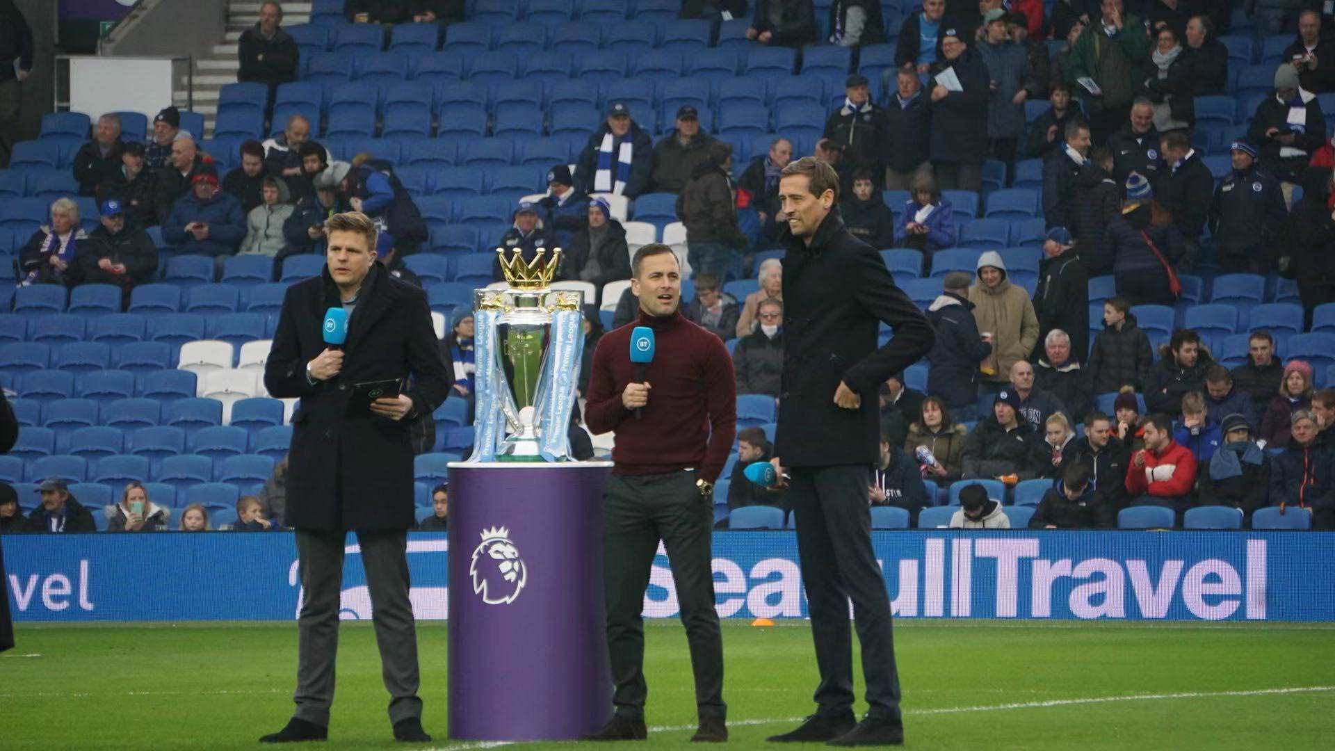 表现符合预 表现符合预